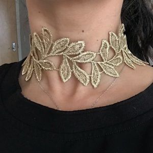 Gold Detailed Choker